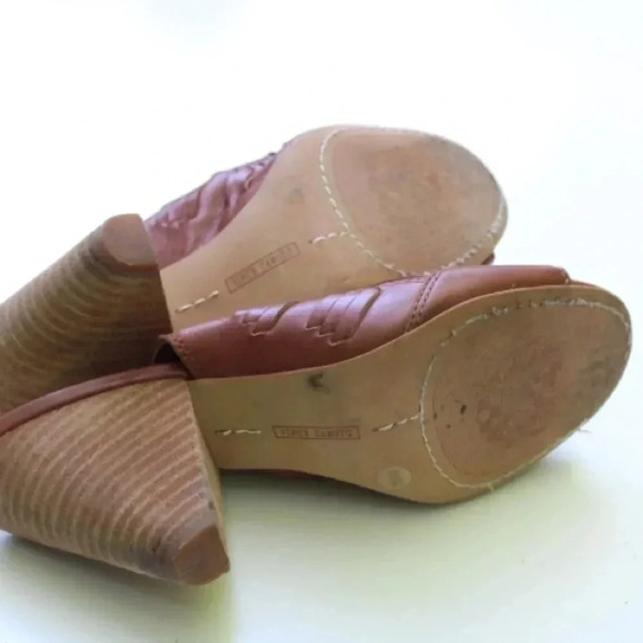 Vince Camuto sandals - Picture 4 of 10